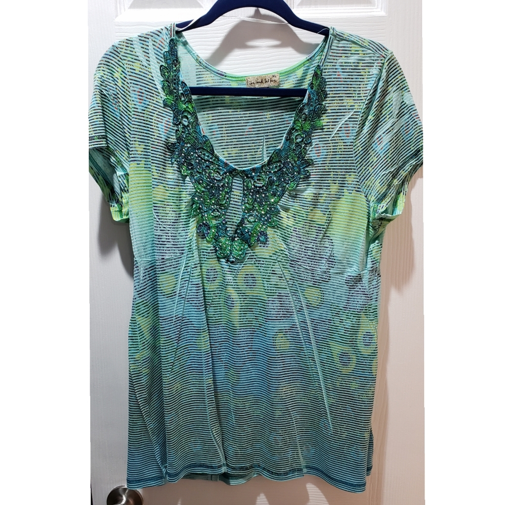 Short sleeved casual top
